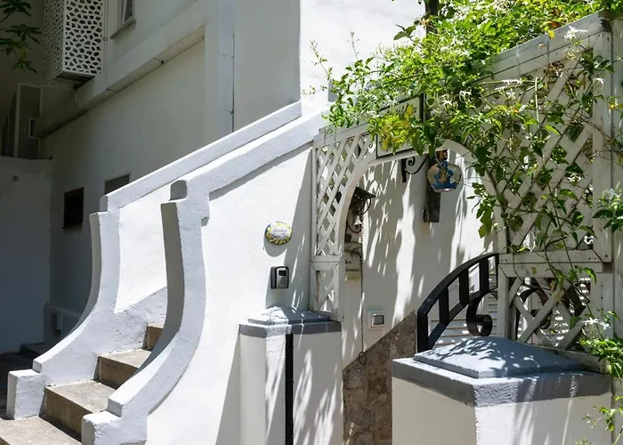 Lemontree Apartment *